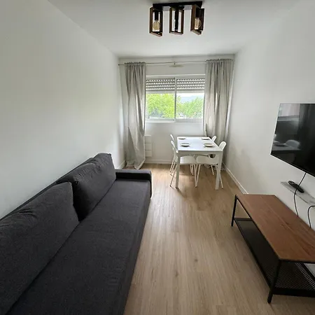 - Centre Grigny Апартаменты Grigny (Rhone)